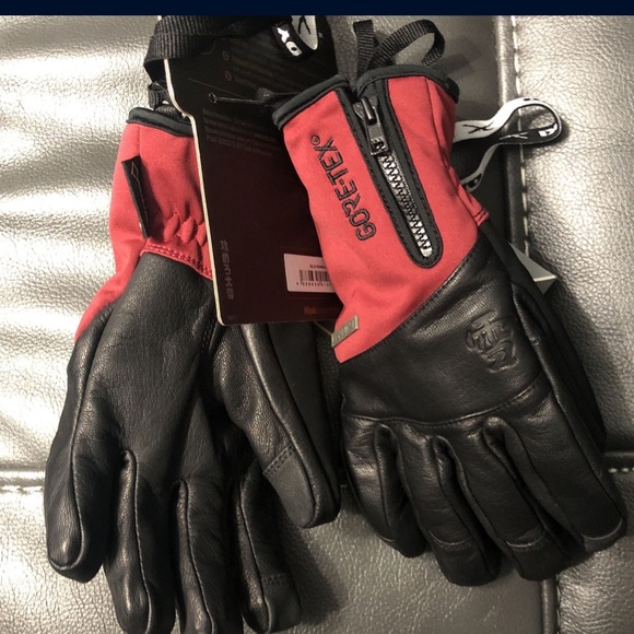Oyuki snowboarding gloves
